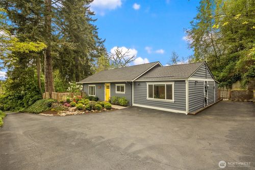 2441 Ne 182nd St, Shoreline, WA, 98155-3919 | Card Image