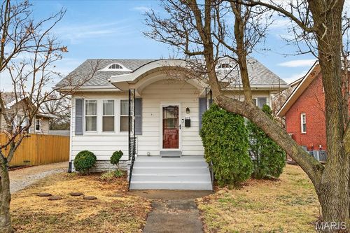 421 S Pennsylvania Ave, Belleville, IL, 62220-3750 | Card Image