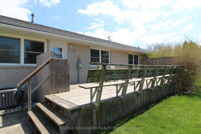 45 John St N, House other with 3 bedrooms, 2 bathrooms and 4 parking in Zurich ON | Image 34