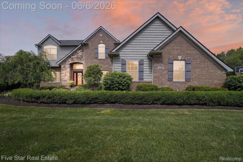 3130 Katie Ln, Milford, MI, 48380-2021 | Card Image