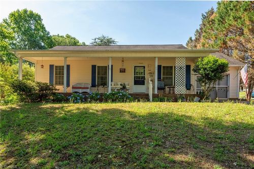 460 Mountview Dr, Mocksville, NC, 27028-2876 | Card Image