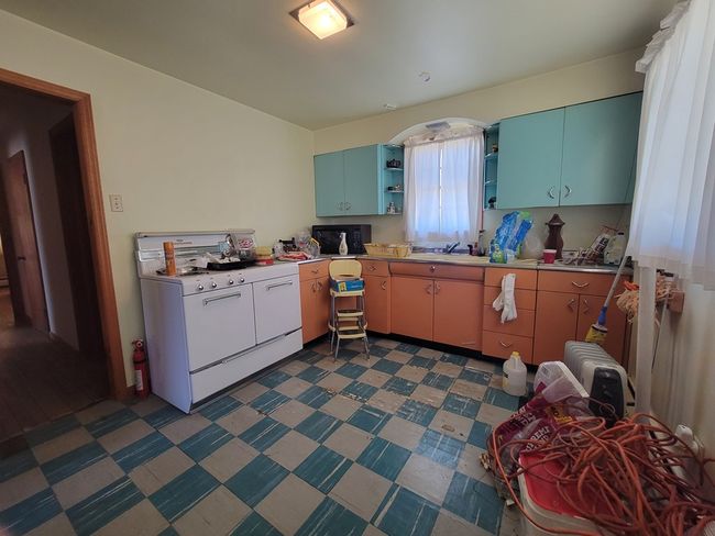 2227 Ballard Red Sulphur Pkwy, Home with 3 bedrooms, 2 bathrooms and 12 parking in Peterstown WV | Image 8