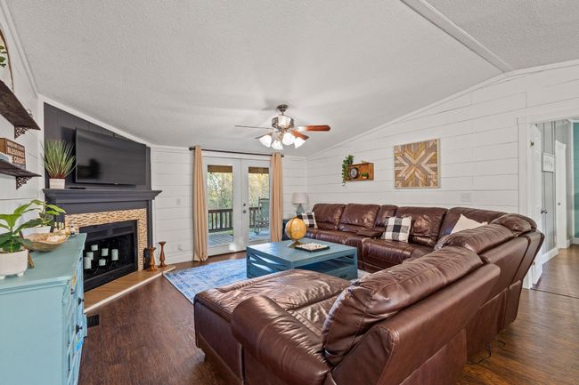 216 Mill Creek Meadow Rd, House other with 3 bedrooms, 2 bathrooms and null parking in Pottsboro TX | Image 14
