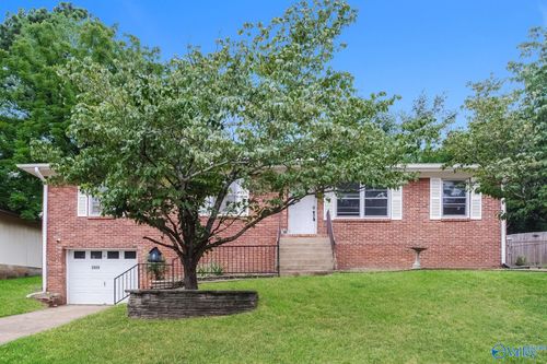 2609 Rockwell Rd Nw, Huntsville, AL, 35810-3829 | Card Image