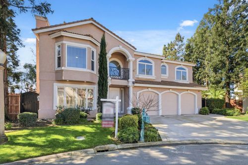 2625 E Sean Ave, Fresno, CA, 93720-0304 | Card Image