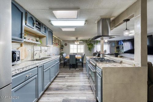 985 Villa Way, Fernley, NV, 89408-9513 | Card Image