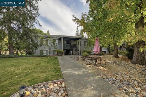 apt-4-3033 Golden Rain Rd, Walnut Creek, CA, 94595-1954 | Card Image