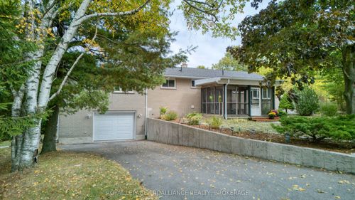 2851B Rutledge Rd, Sydenham, ON, K0H2T0 | Card Image