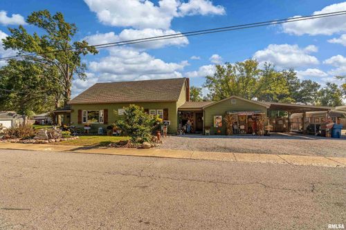 2815 Jones St, Eldorado, IL, 62930-1022 | Card Image