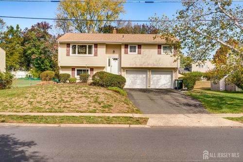 85 Winston Dr, Somerset, NJ, 08873-2353 | Card Image