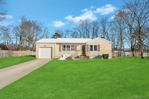 1611 Baldwin Blvd, Bay Shore, NY, 11706-2145 | Card Image