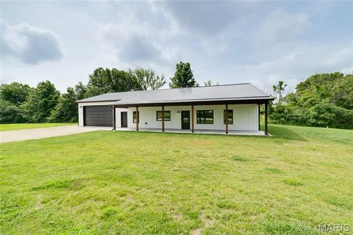 706 Highway Y, Winfield, MO, 63389-2203 | Card Image