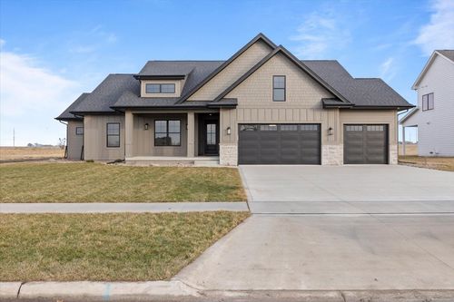 1915 Ne Pond View Ct, Ankeny, IA, 50021 | Card Image