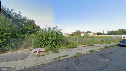 1835 E Madison St, Philadelphia, PA, 19134-2527 | Card Image