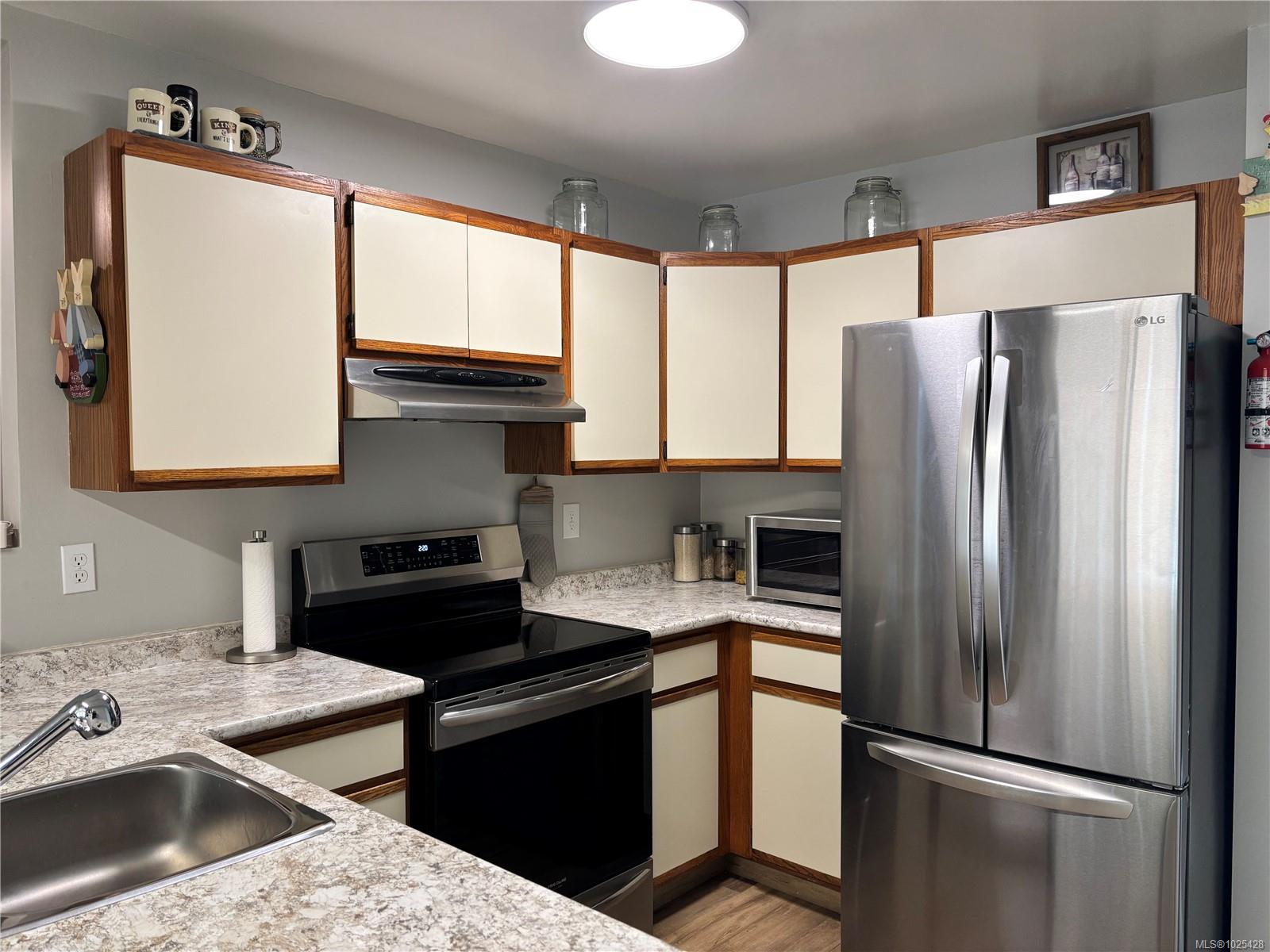 Residential in Gold River 2