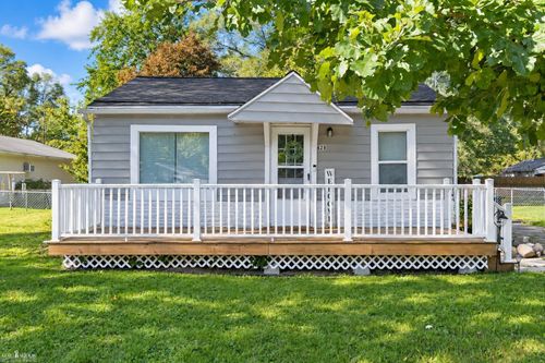 628 Aiken St, Owosso, MI, 48867-3904 | Card Image