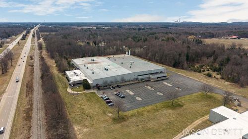 15999 Winans St, Grand Haven, MI, 49417-9636 | Card Image