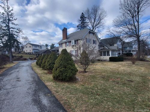 7 Hambletonian Ave, Chester, NY, 10918-1026 | Card Image