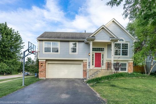 1 Coventry Ct, South Elgin, IL, 60177-2825 | Card Image
