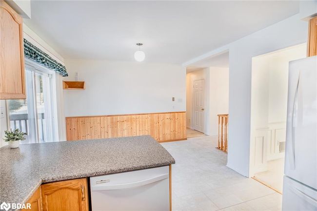 17 Mayfair Dr, House other with 5 bedrooms, 2 bathrooms and 4 parking in Barrie ON | Image 11