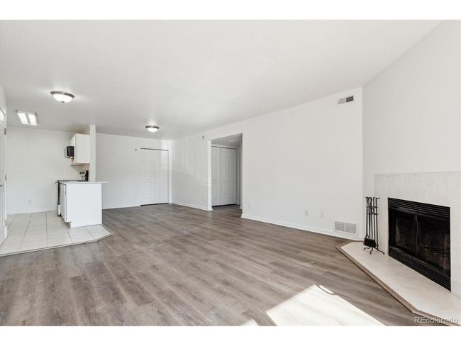 APT-302 - 13095 W Cedar Dr, House attached with 2 bedrooms, 2 bathrooms and null parking in Lakewood CO | Image 5
