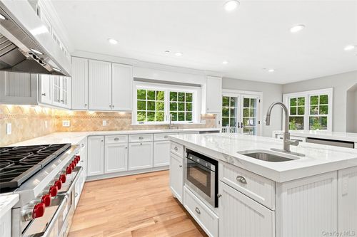 38 Lincoln Ave, Rye Brook, NY, 10573-1353 | Card Image