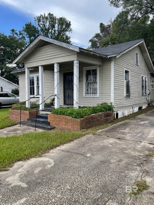 650 Holcombe Ave, Mobile, AL, 36606-4220 | Card Image