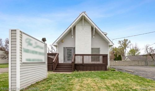 509 Elizabeth Lake Rd, Waterford, MI, 48328-3304 | Card Image