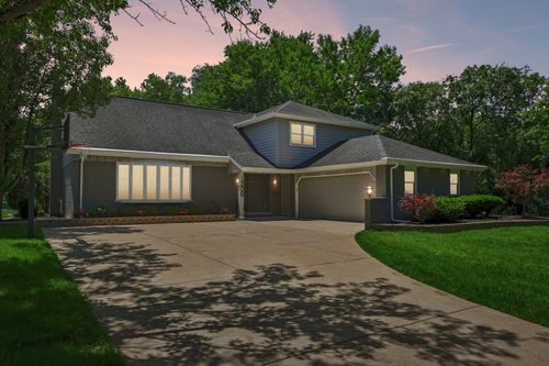 1208 Elizabeth Ave, Naperville, IL, 60540-5710 | Card Image