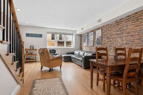 4-159 Salem St, Boston, MA, 02113-1257 | Card Image