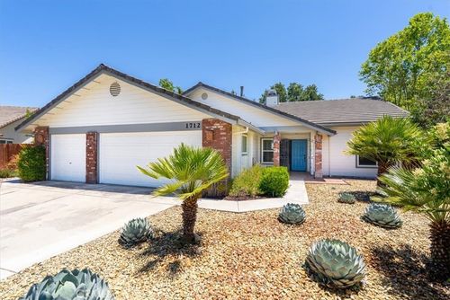 1712 Current Ln, Paso Robles, CA, 93446-1900 | Card Image