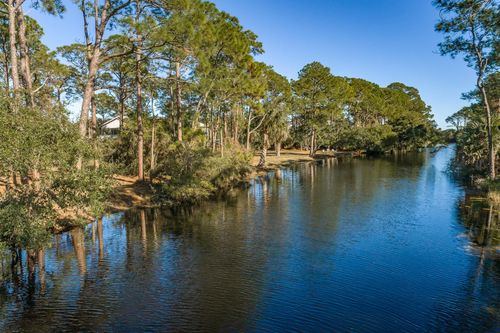 160 Harbor Cir, ALLIGATOR POINT, FL, 32346-5130 | Card Image