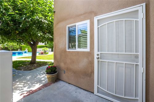 11682 Reagan St, Los Alamitos, CA, 90720-4177 | Card Image