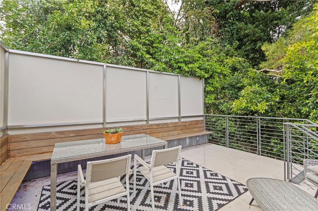 Residential in Encino 2