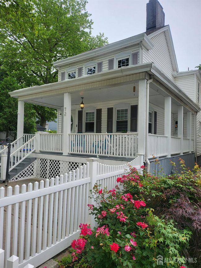 72 High St, House other with 2 bedrooms, 3 bathrooms and null parking in Perth Amboy NJ | Image 4