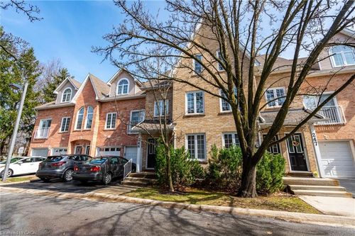 246-2075 Walkers Line, Burlington, ON, L7M4G7 | Card Image