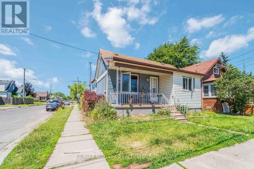 298 Southworth Street, Welland (Lincoln/Crowland), ON, L3B1Z6 | Card Image