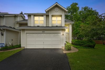 608 Newbury Lane, Townhouse with 3 bedrooms, 2 bathrooms and 2 parking in Schaumburg IL | Image 2