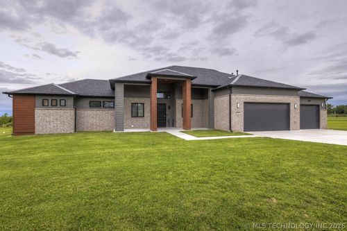 19912 E 126th Street N, Collinsville, OK, 74021 | Card Image