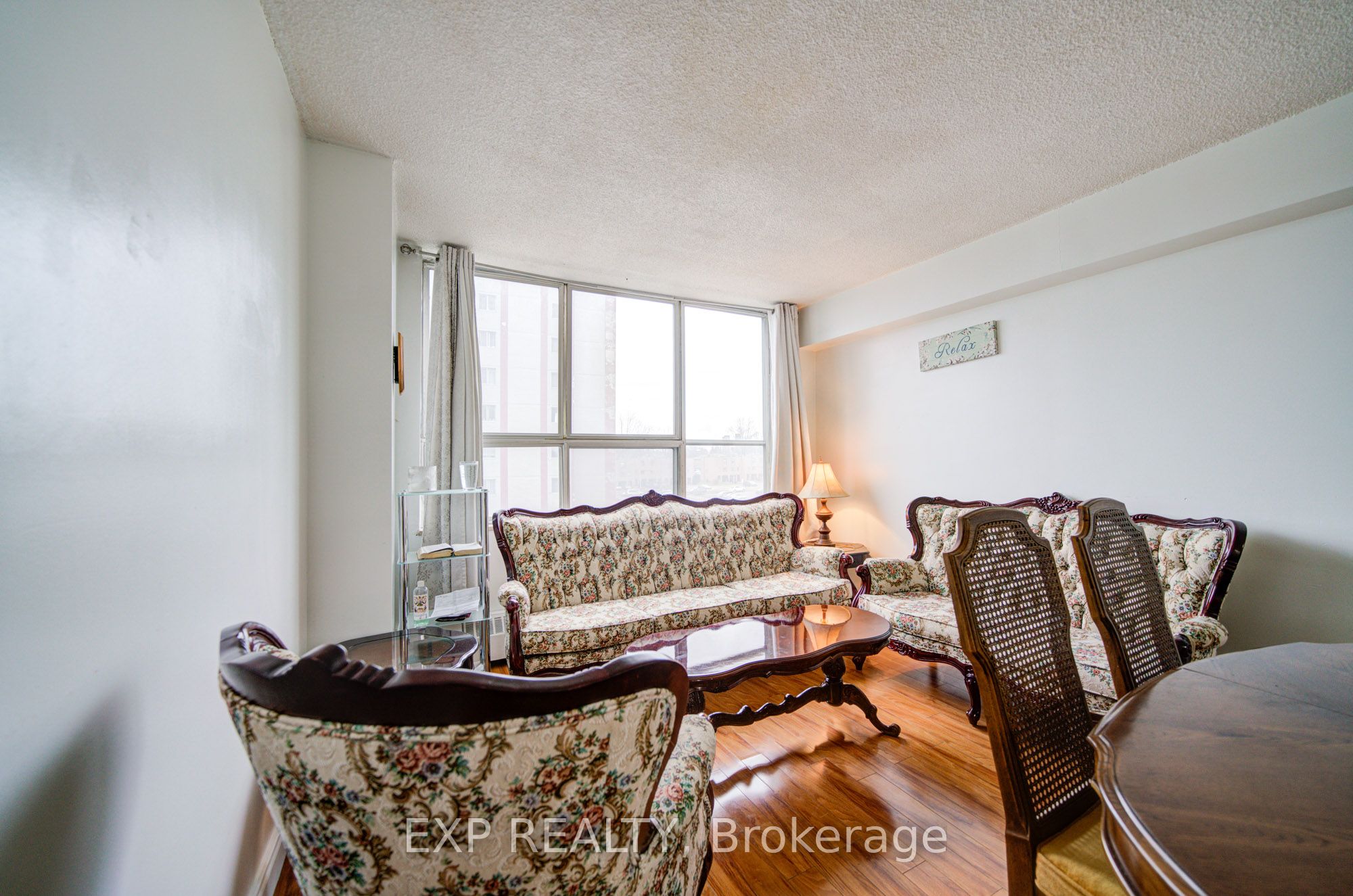 Residential in Toronto W04 4