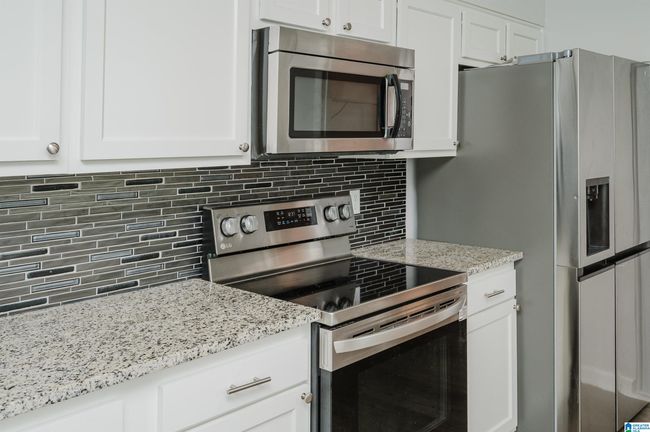 2033 E Lake Blvd, House other with 3 bedrooms, 2 bathrooms and null parking in TARRANT AL | Image 13
