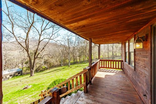 655 Cummings Ln, Cottontown, TN, 37048-5142 | Card Image