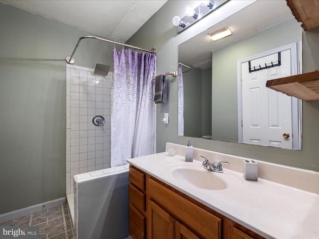 161 Apache Trl, House other with 3 bedrooms, 3 bathrooms and null parking in Chester Gap VA | Image 14
