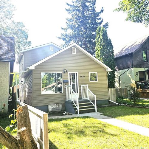 1419 Av E N, Saskatoon, SK, S7L1T7 | Card Image