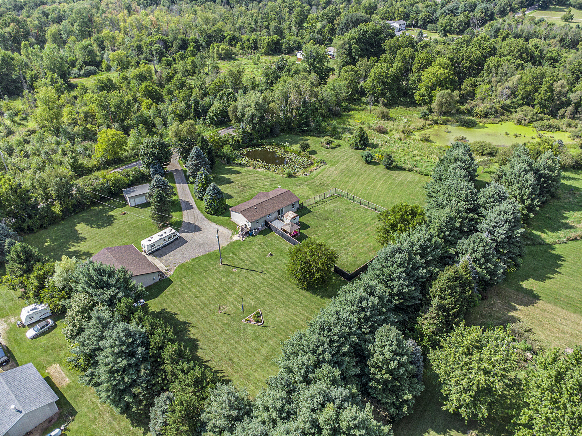 Lacey Lake Rd, Bellevue, MI 49021