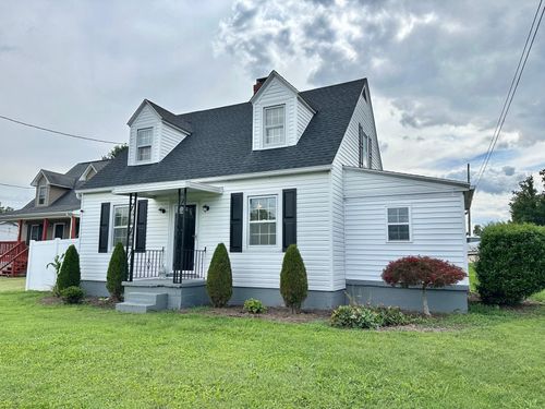 312 Frontier Dr, Staunton, VA, 24401-9129 | Card Image