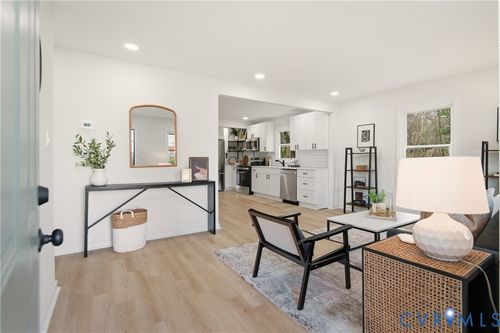 628 St Luke St, Petersburg, VA, 23803-5743 | Card Image