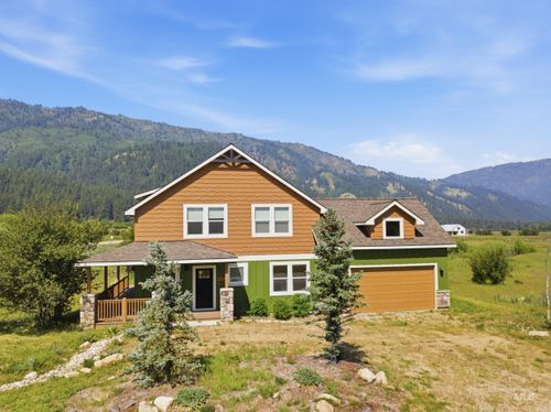 19 Southfork Ln, Garden Valley, ID, 83622-1008 | Card Image
