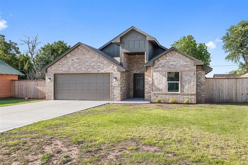 208 E Main St, Calumet, OK, 73014 | Card Image