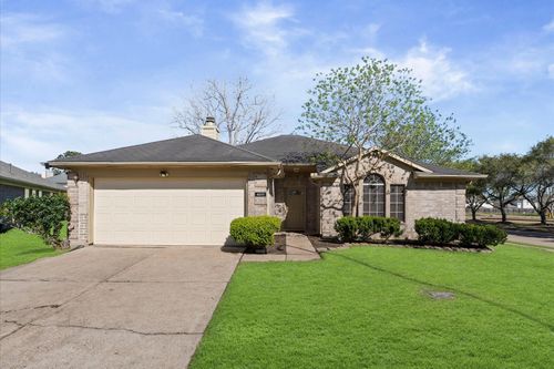 4511 Hunter Green Ct, Fresno, TX, 77545-9586 | Card Image